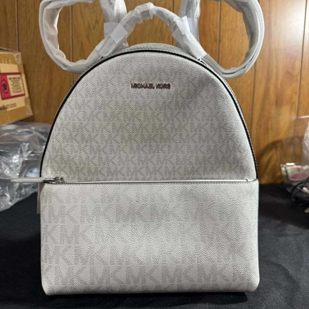Michael Kors Sheila Medium Logo Backpack Retails $358‎